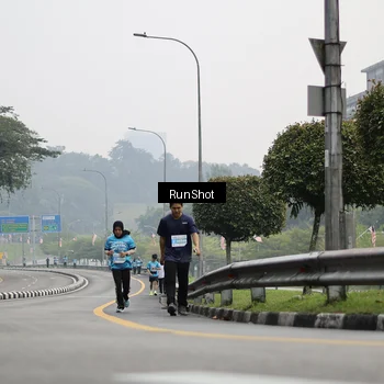 Runner Photo 7036221