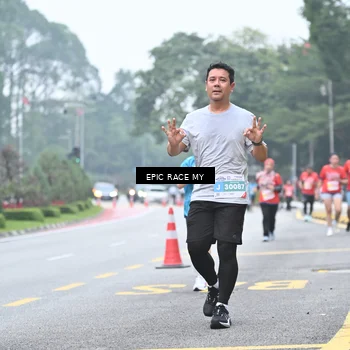 Runner Photo 7036229