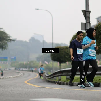 Runner Photo 7036233