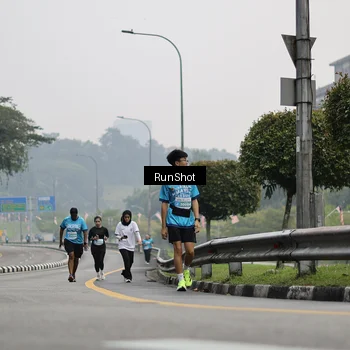 Runner Photo 7036238