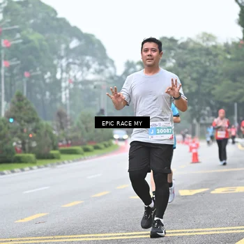 Runner Photo 7036239