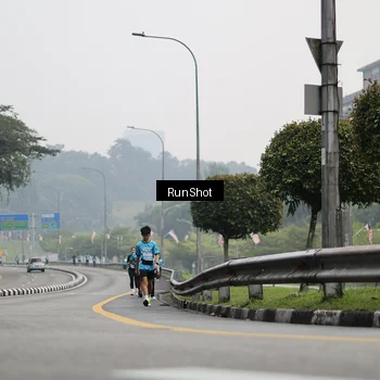 Runner Photo 7036249