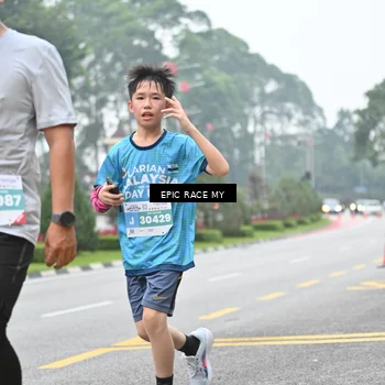 Runner Photo 7036255