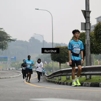 Runner Photo 7036256