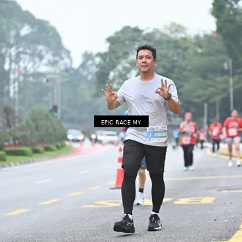 Runner Photo 7036257