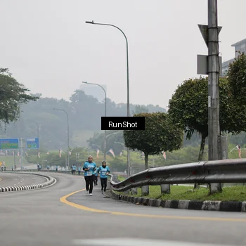 Runner Photo 7036259