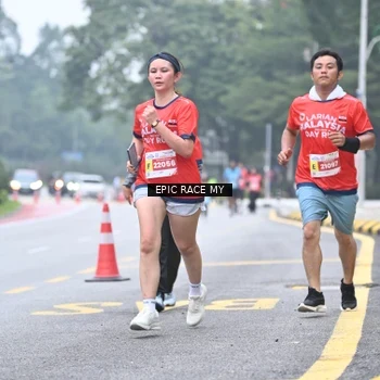 Runner Photo 7036263