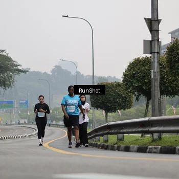 Runner Photo 7036264