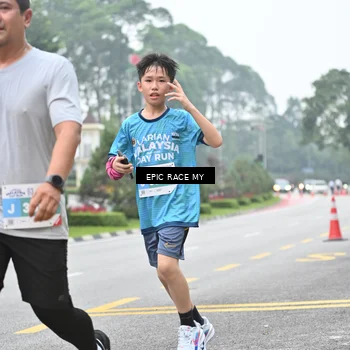 Runner Photo 7036268