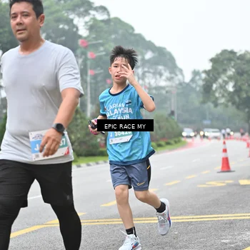 Runner Photo 7036273