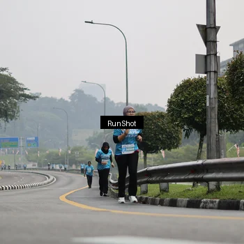 Runner Photo 7036276