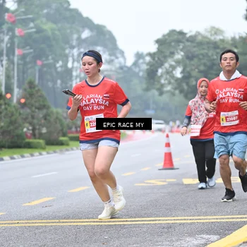 Runner Photo 7036281