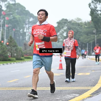 Runner Photo 7036284