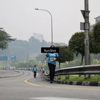 Runner Photo 7036287