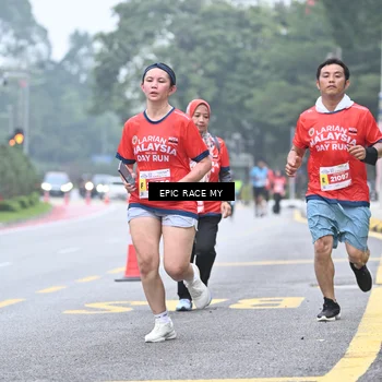 Runner Photo 7036296