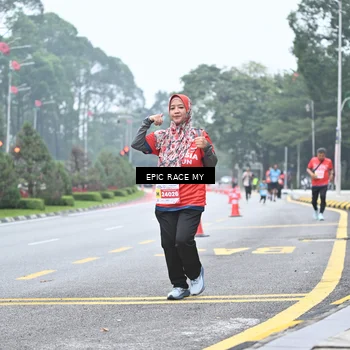 Runner Photo 7036297