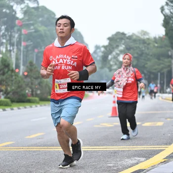 Runner Photo 7036298