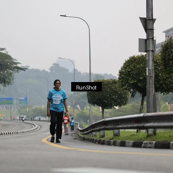Runner Photo 7036303
