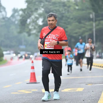 Runner Photo 7036307