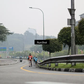 Runner Photo 7036309