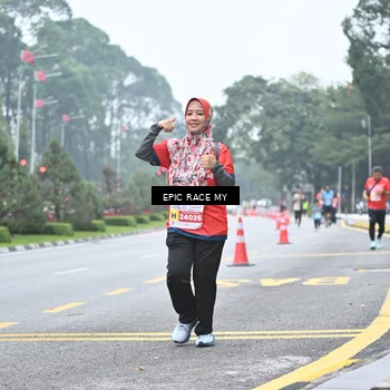 Runner Photo 7036311