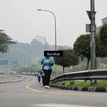 Runner Photo 7036314