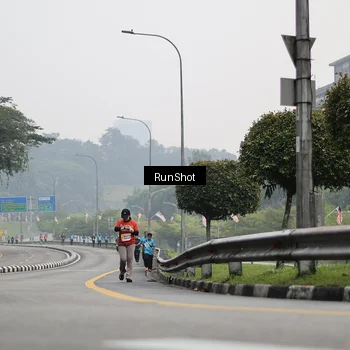 Runner Photo 7036321