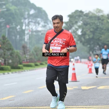 Runner Photo 7036331