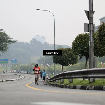 Runner Photo 7036335