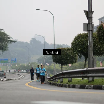 Runner Photo 7036339