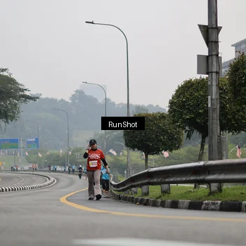 Runner Photo 7036340