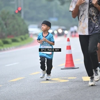 Runner Photo 7036347