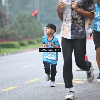 Runner Photo 7036353
