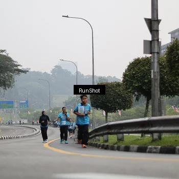 Runner Photo 7036354