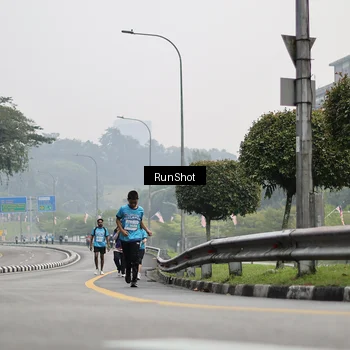 Runner Photo 7036367