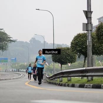 Runner Photo 7036368