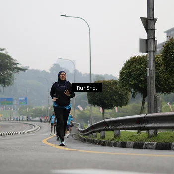 Runner Photo 7036379