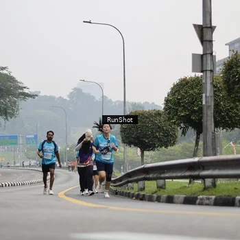 Runner Photo 7036380