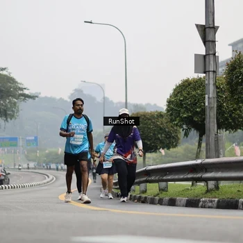 Runner Photo 7036384