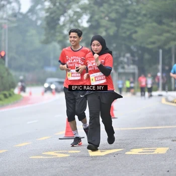 Runner Photo 7036386