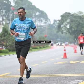 Runner Photo 7036387