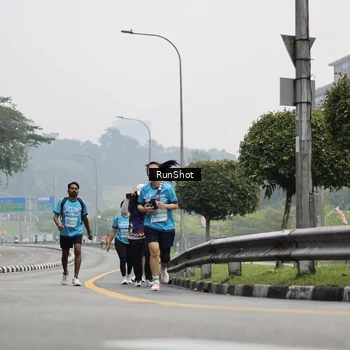 Runner Photo 7036389