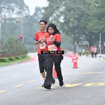 Runner Photo 7036395