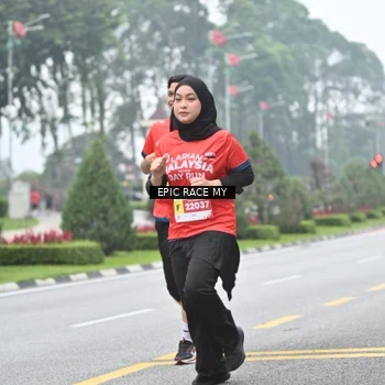 Runner Photo 7036404