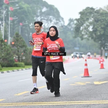 Runner Photo 7036407