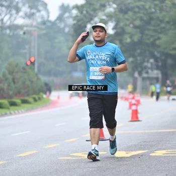Runner Photo 7036414