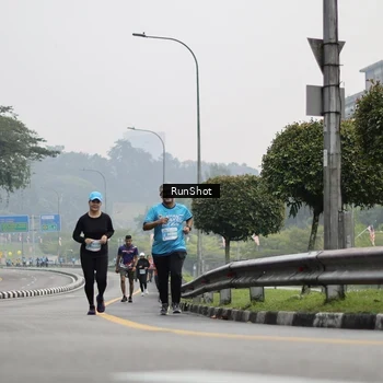 Runner Photo 7036425