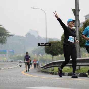 Runner Photo 7036431