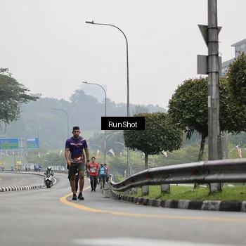 Runner Photo 7036434