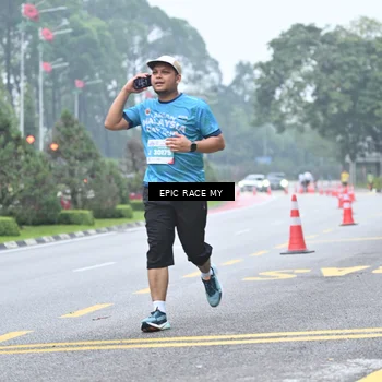 Runner Photo 7036438